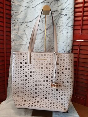 NWOT Michael Kors Women's Perforated Tote Bag in Light Pink